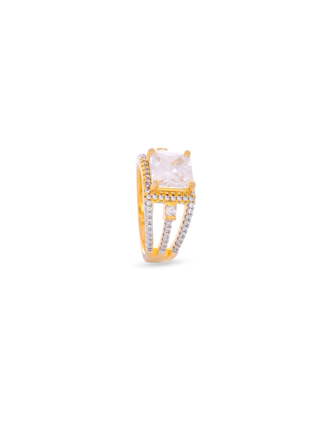 Contemporary International Diamonds Solitaire Ring